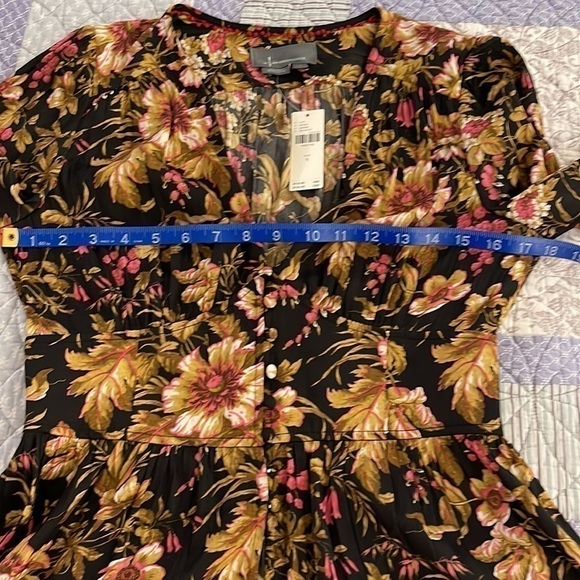 Anthropologie floral black motif tunic size S - Picture 4 of 10